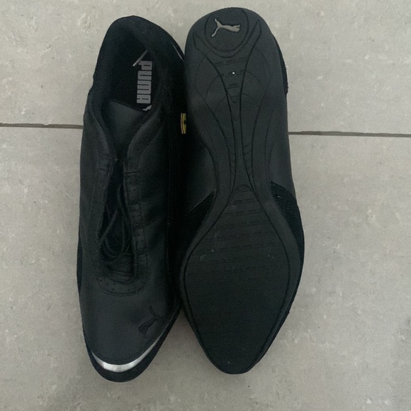 Brand new puma Ferrari shoes - Picture 3 of 4